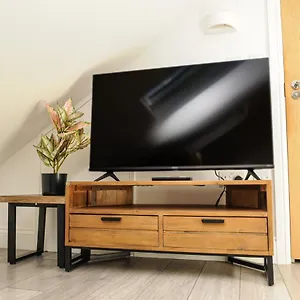  Appartement Luxury 5 Star - Parking, Garden, Nr Greater Metro Stations